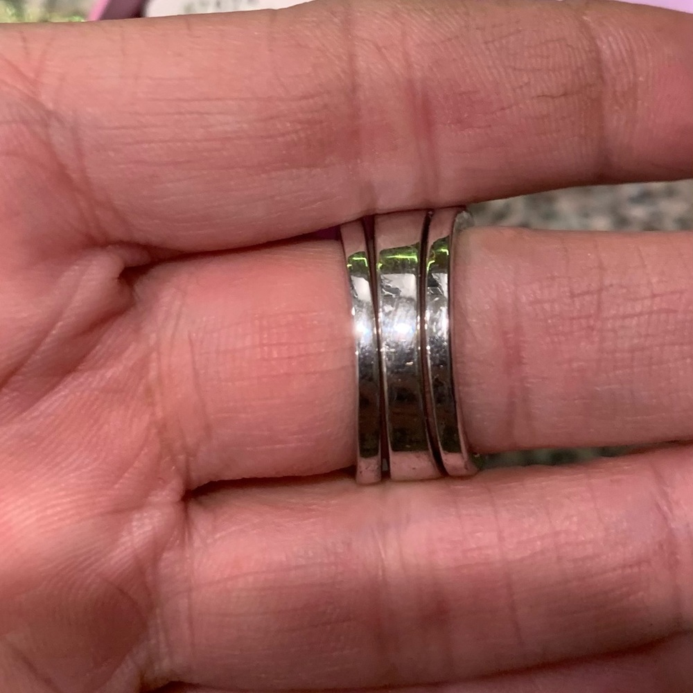 Wedding ring - Picture 4 of 5